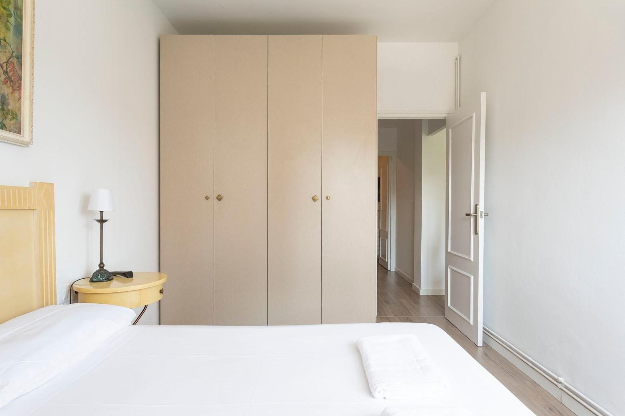 Apartamento Cozy Near Fira Gran Via With Ac