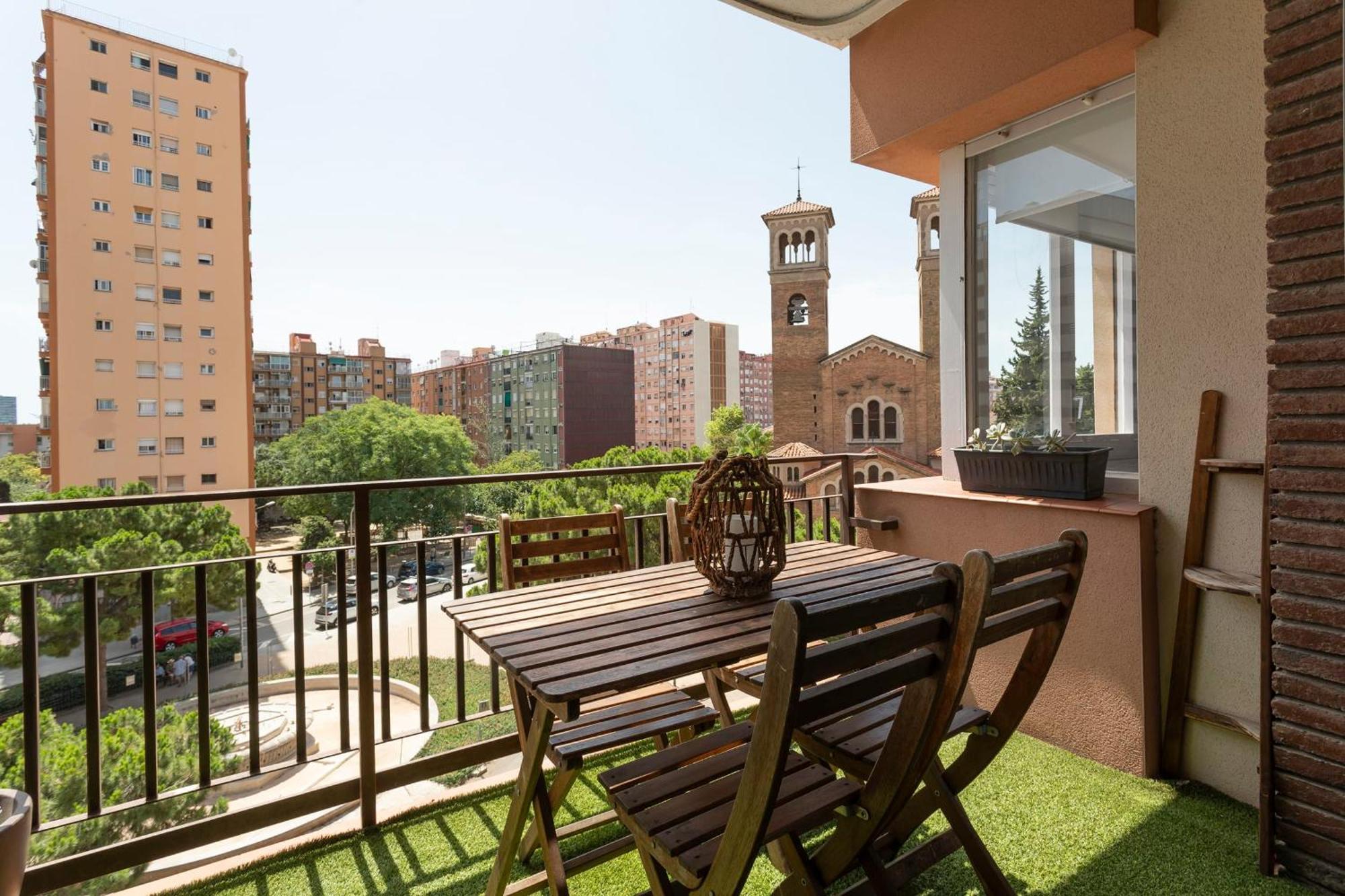 Cozy Near Fira Gran Via With Ac *