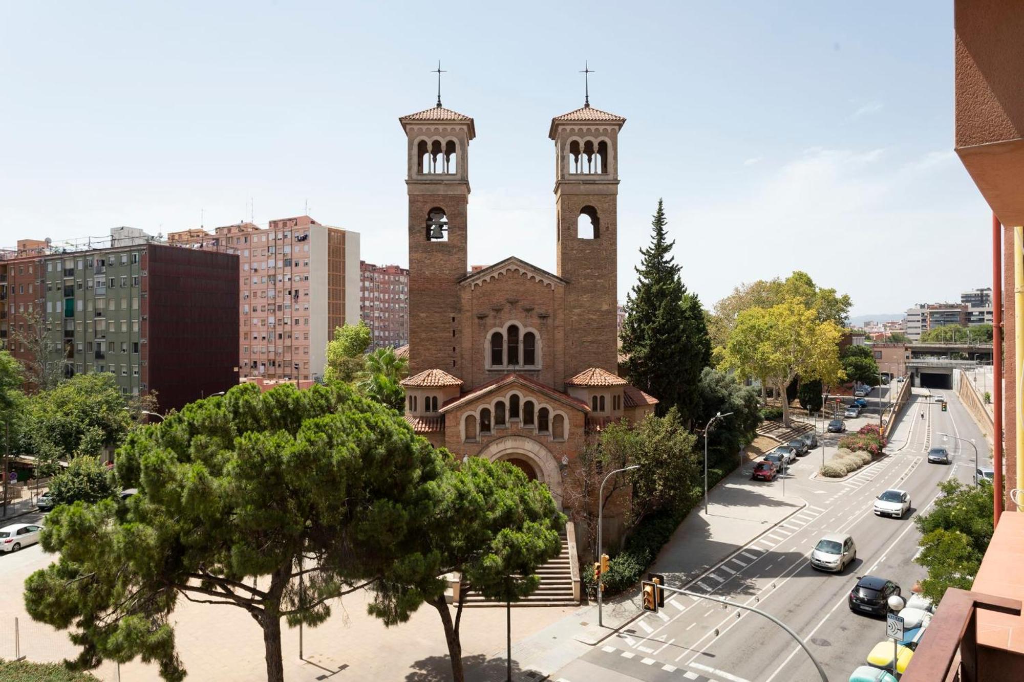 Cozy Near Fira Gran Via With Ac Appartement